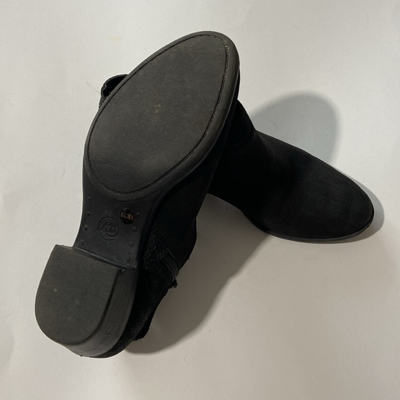 Lucky Brand Booties in Black Suede Leather - Picture 7 of 7